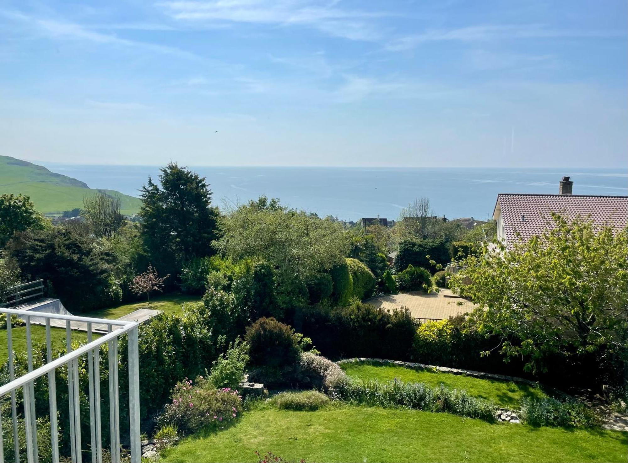 Stunning Charmouth Property With Bay Views! Luaran gambar