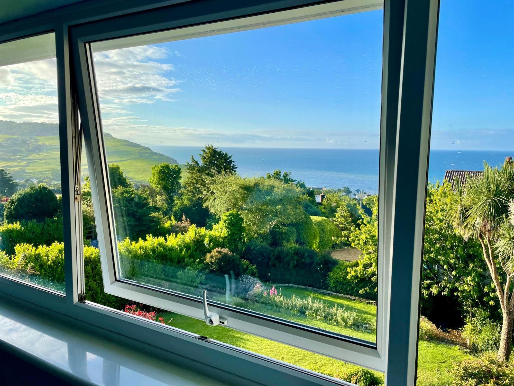 Stunning Charmouth Property With Bay Views! Luaran gambar