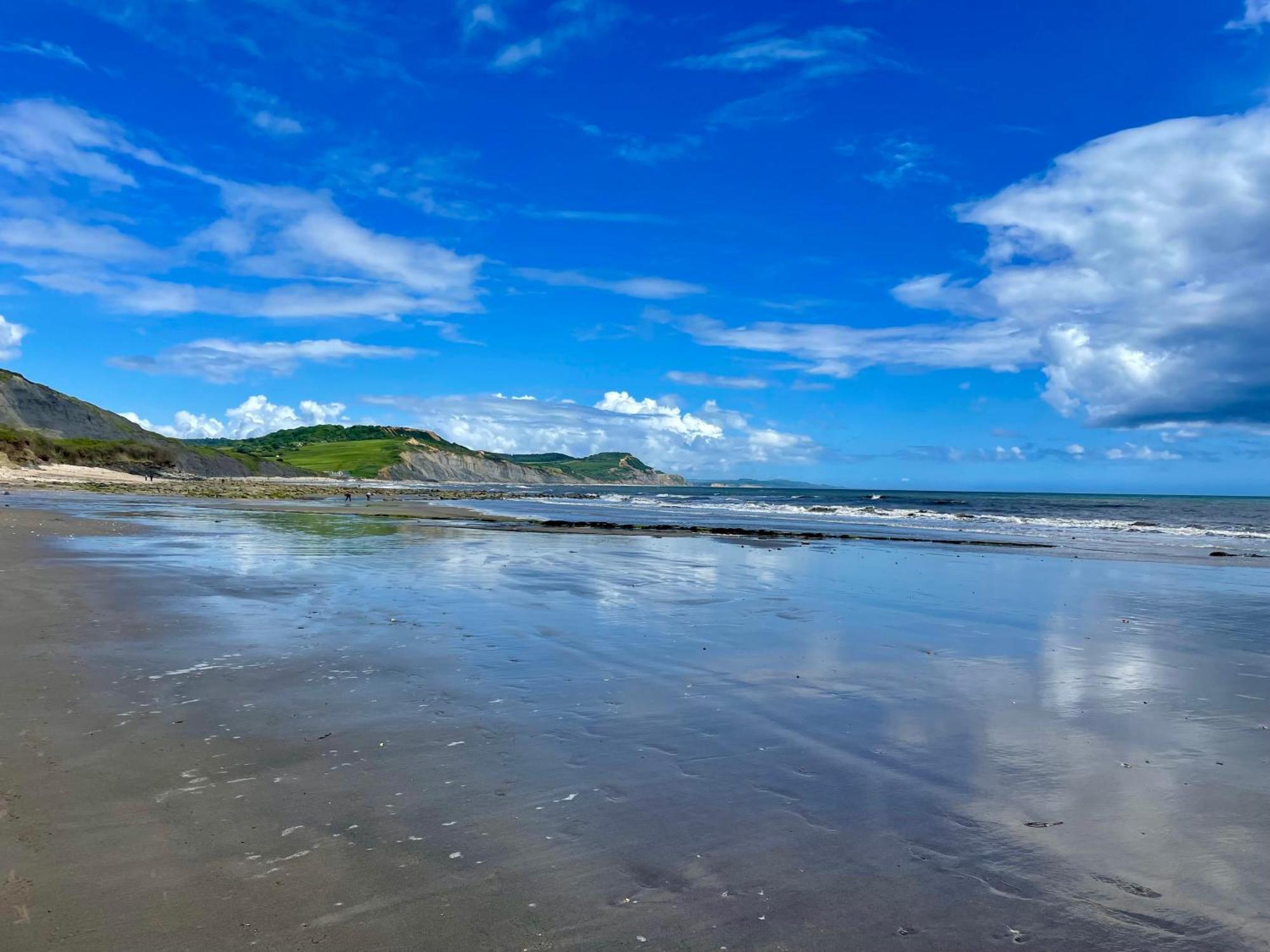 Stunning Charmouth Property With Bay Views! Luaran gambar